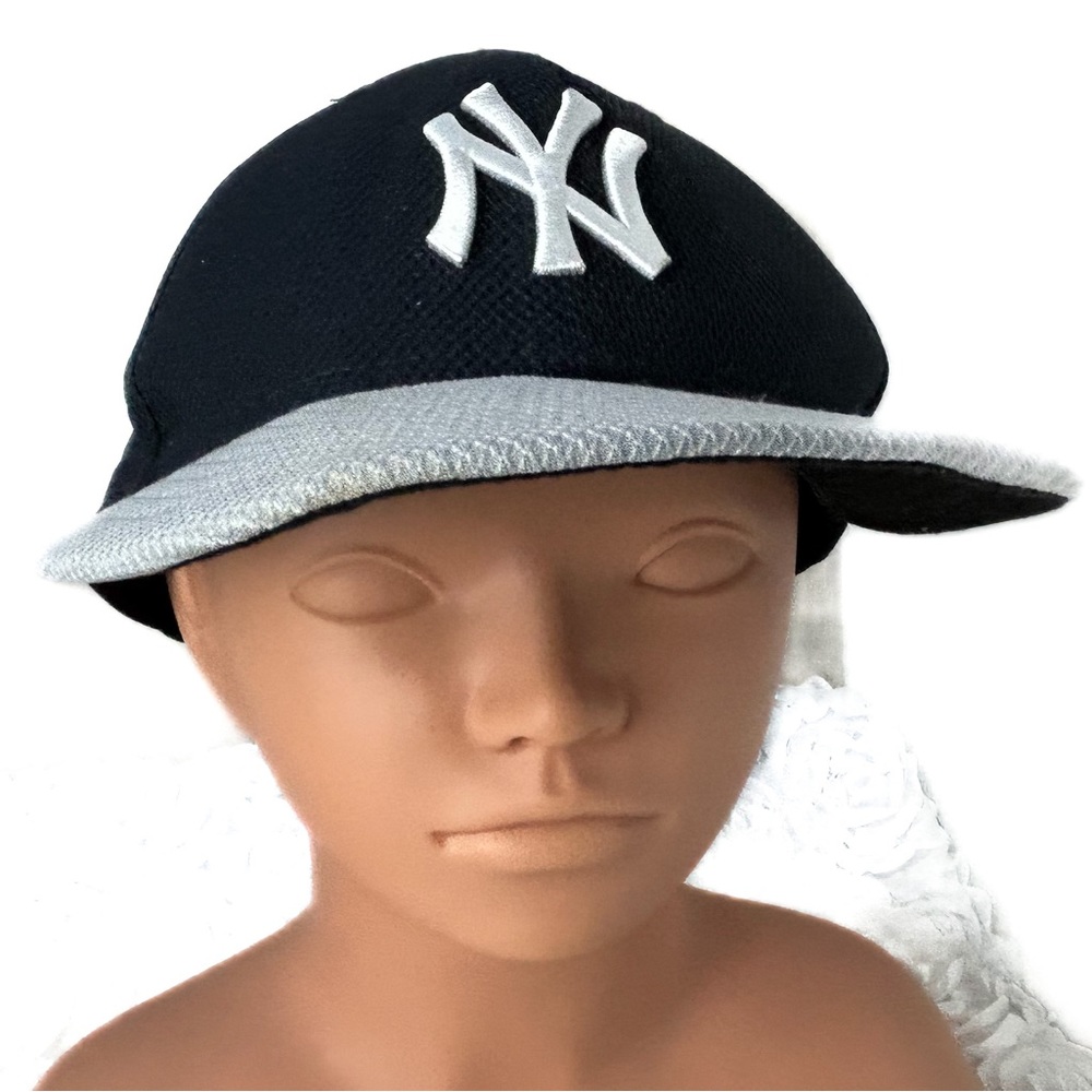 New Era‎ 59Fifty Black & Gray NY Ballcap Size 7